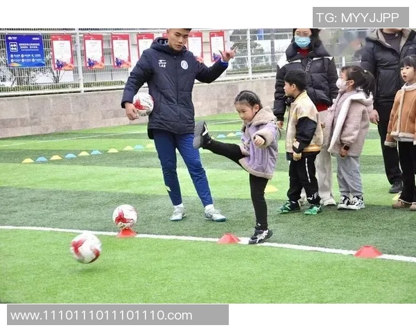 糖果超甜与足球明星的奇妙邂逅打造甜蜜运动新体验